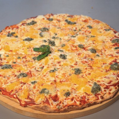 Cheesy Lover (4 Cheese) - Medium