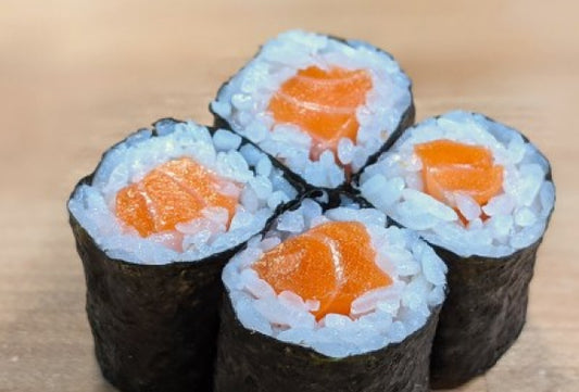 Salmon Hoso (4 Pcs)