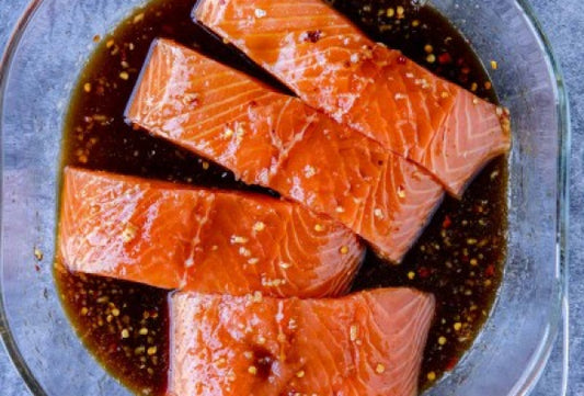 Marinated Spicy Salmon (9 pcs)